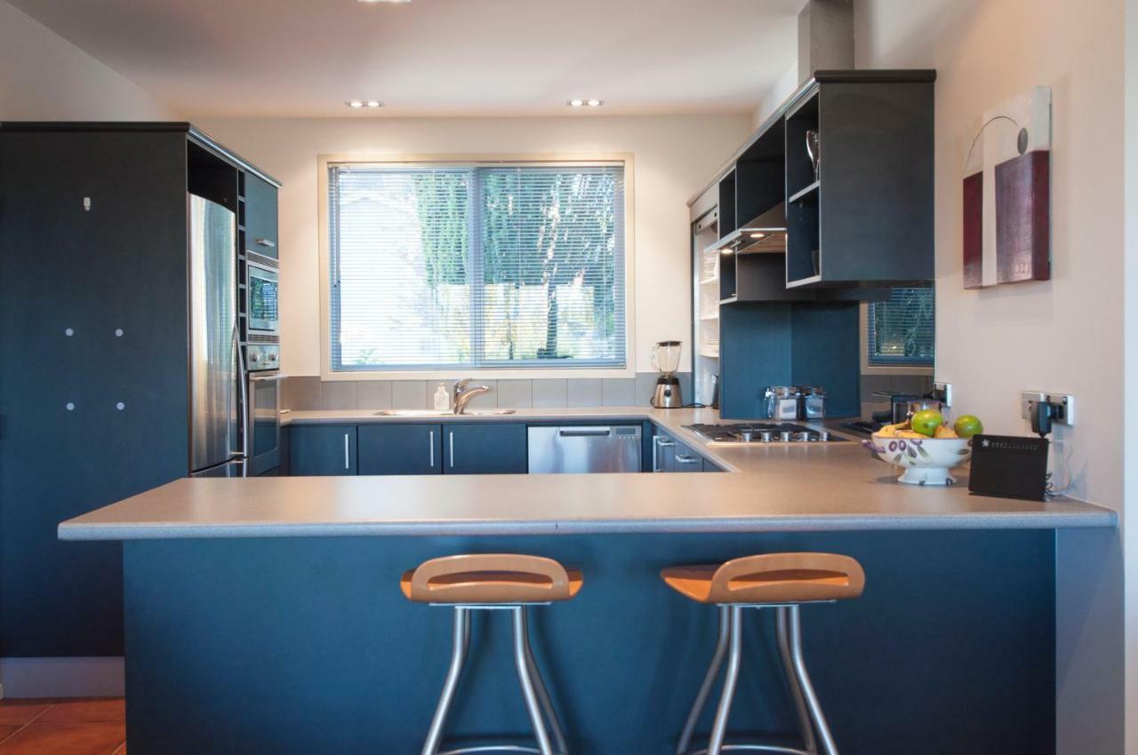 Sunrise Sanctuary Villa Wanaka Bagian luar foto
